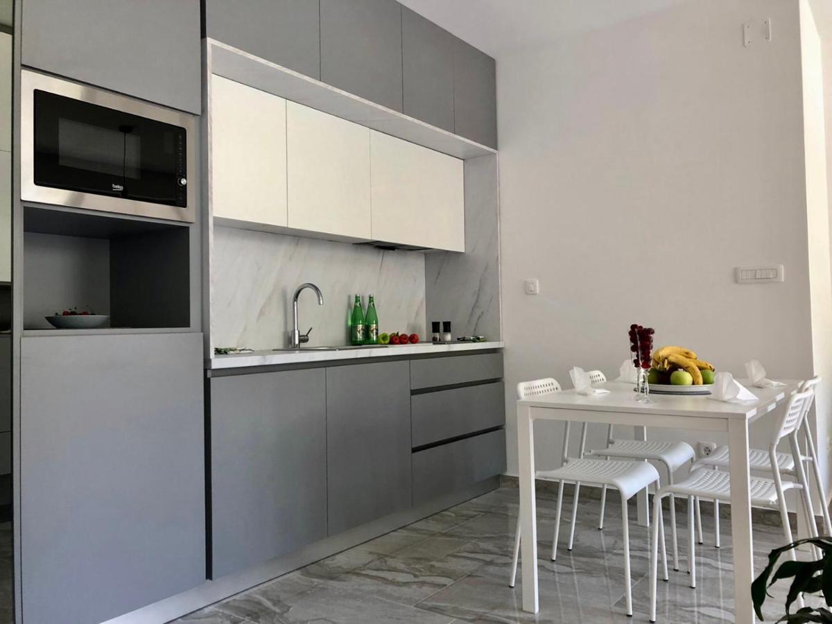 Aura Tower Apartments By Gaby Rafailovici Bagian luar foto