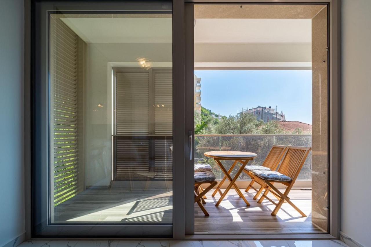 Aura Tower Apartments By Gaby Rafailovici Bagian luar foto